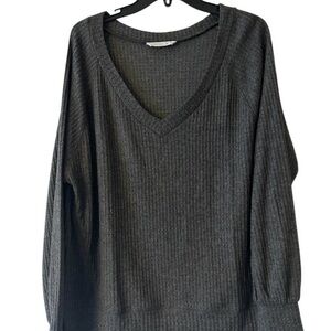 Tresics Charcoal V-Neck Sweater